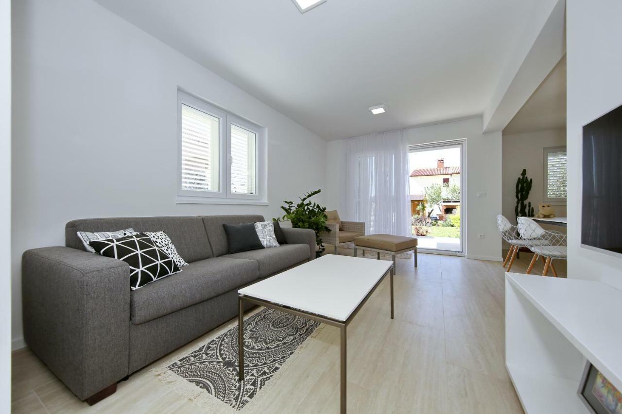 Valadar Apartments Privlaka  Eksteriør bilde