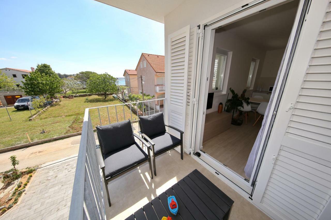 Valadar Apartments Privlaka  Eksteriør bilde